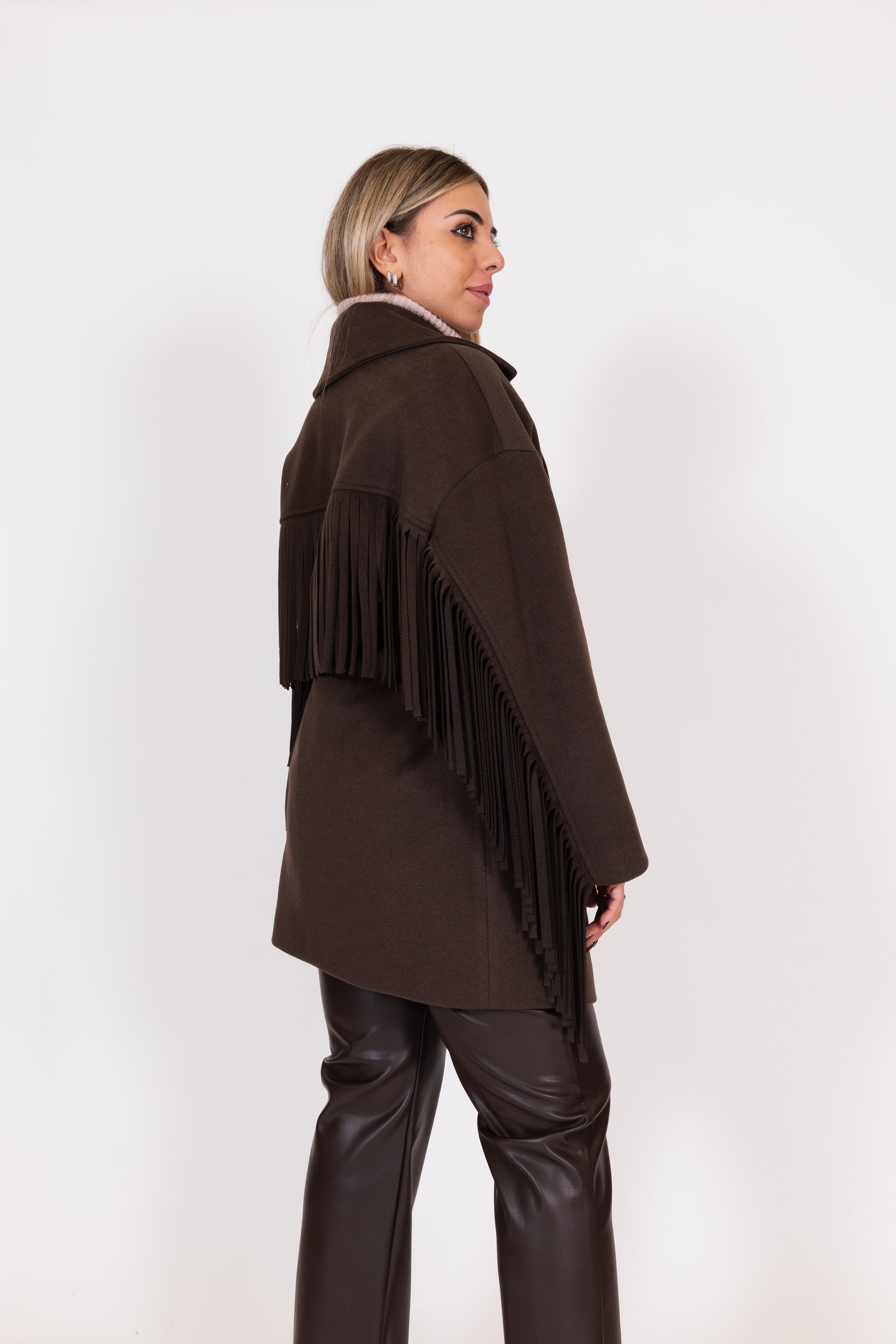 CAPPOTTINO CON FRANGE PLEASE